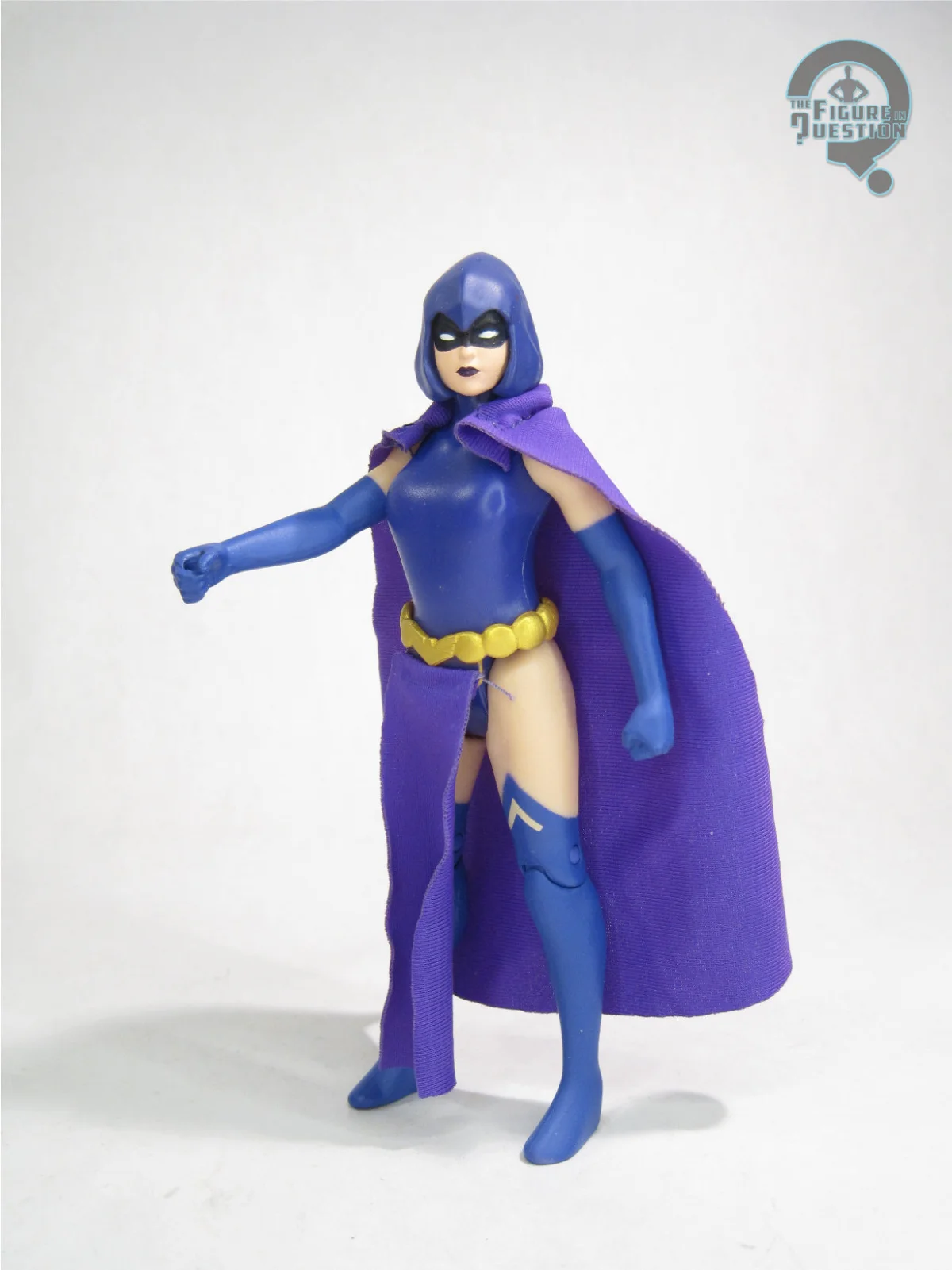 McFarlane Super Powers Raven Figure Review: Costume, Sculpt and Color